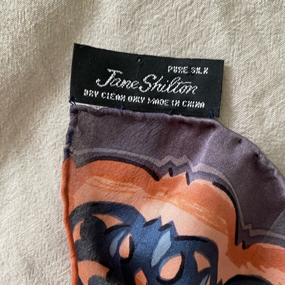 Silk scarf - Picture 3 of 5